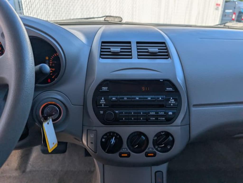 Used 2002 Nissan Altima 2.5 S Sedan