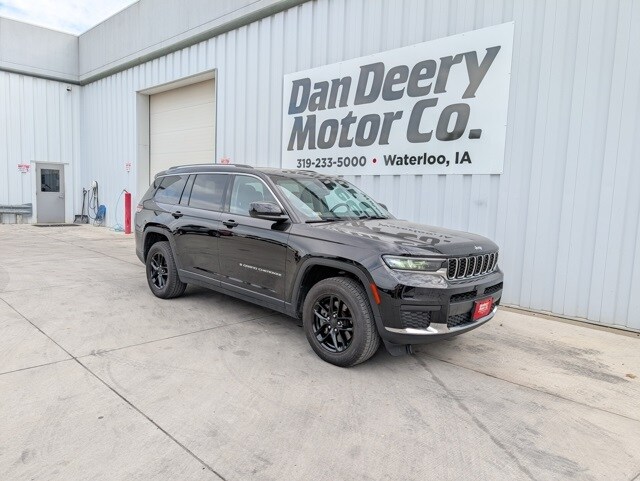 2021 Jeep Grand Cherokee Laredo photo 2