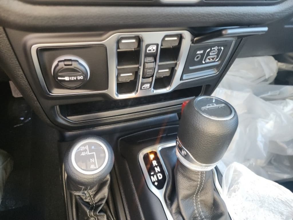 New 2025 Jeep Gladiator Sport Pickup