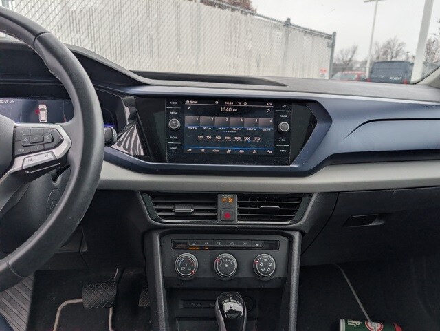 2022 Volkswagen Taos SE photo 4