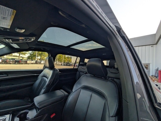2024 Jeep Grand Cherokee Limited photo 2