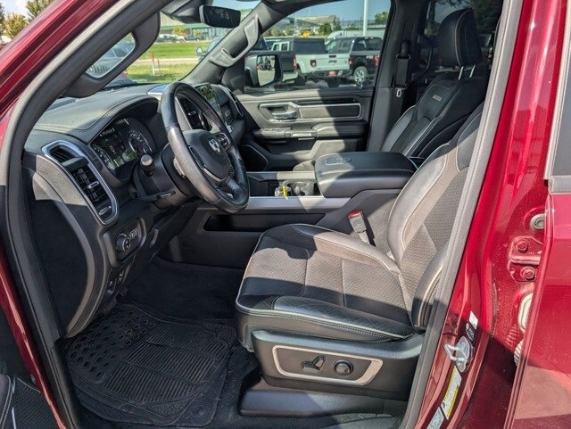 2022 Ram 1500 Laramie photo 2