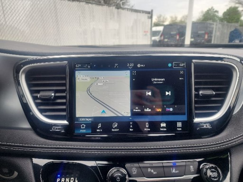 New 2026 Chrysler Pacifica Limited Passenger Van