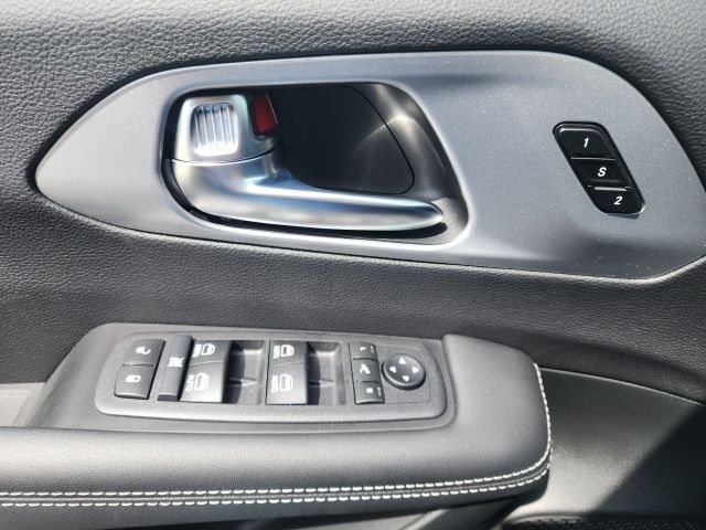 2026 Chrysler Pacifica Limited - Photo 19