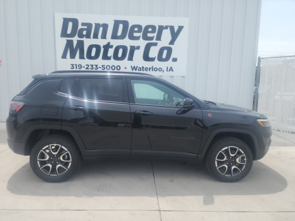 New 2025 Jeep Compass Trailhawk Sport Utility