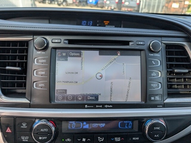 2019 Toyota Highlander SE XLE photo 3