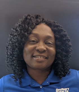 Staff member Vickie Butler from ID_8cc1f6c7e1c6