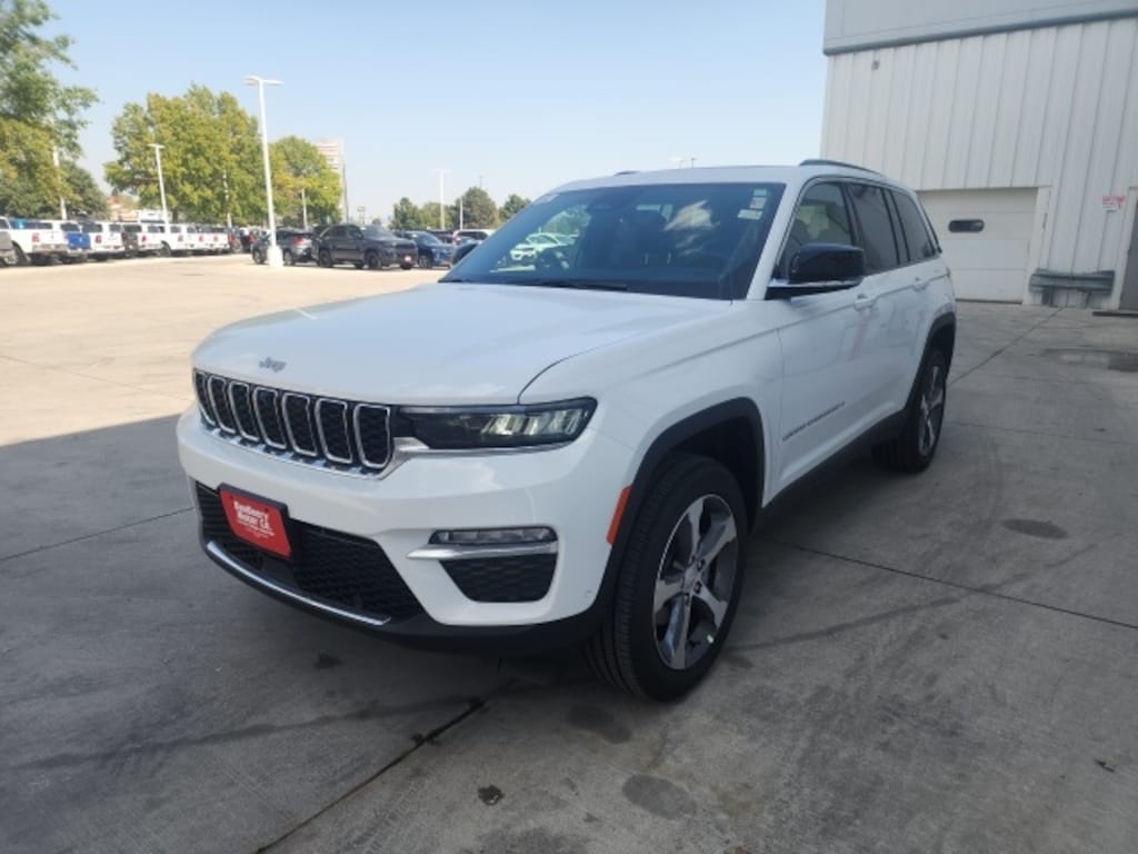New 2025 Jeep Grand Cherokee Limited Sport Utility
