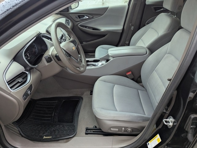 Certified 2021 Chevrolet Malibu 1LT with VIN 1G1ZD5ST4MF006752 for sale in Waterloo, IA