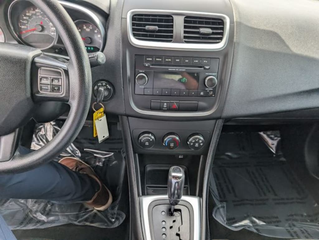 Used 2013 Dodge Avenger SE Sedan