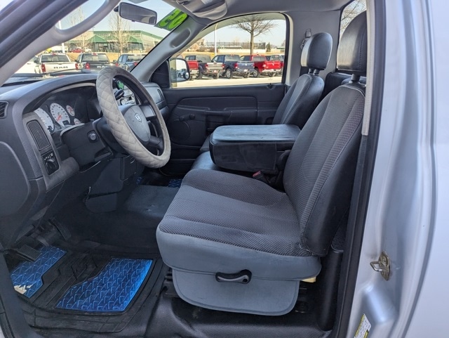 Used 2005 Dodge Ram 1500 Pickup ST with VIN 1D7HA16D55J584998 for sale in Waterloo, IA