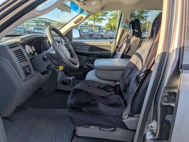 2007 Dodge Ram SLT photo 2