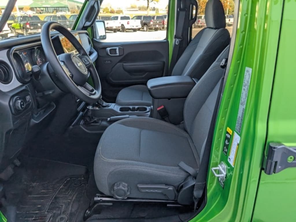 Used 2025 Jeep Gladiator Nighthawk Truck