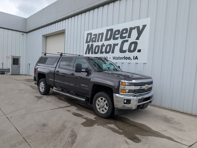 2015 Chevrolet Silverado HD 1LT 4WD Crew Cab Standard Box's photo
