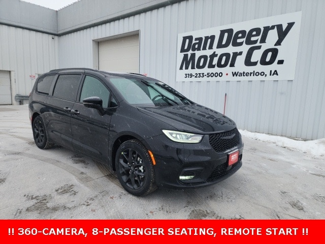 2026 Chrysler Pacifica Select's photo