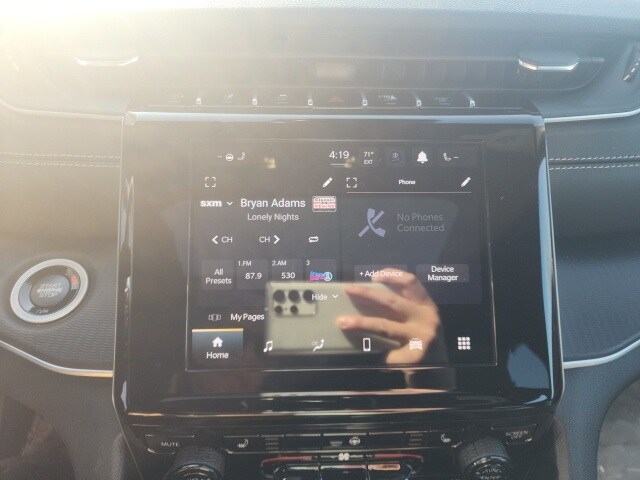 2025 Jeep Grand Cherokee Laredo photo 2