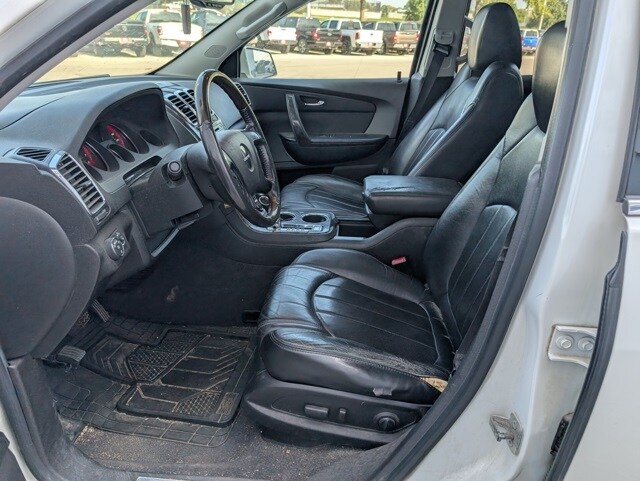 2011 Gmc Acadia Denali photo 2