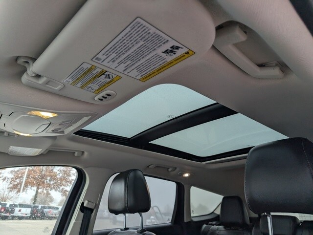 2017 Ford Escape Titanium photo 3