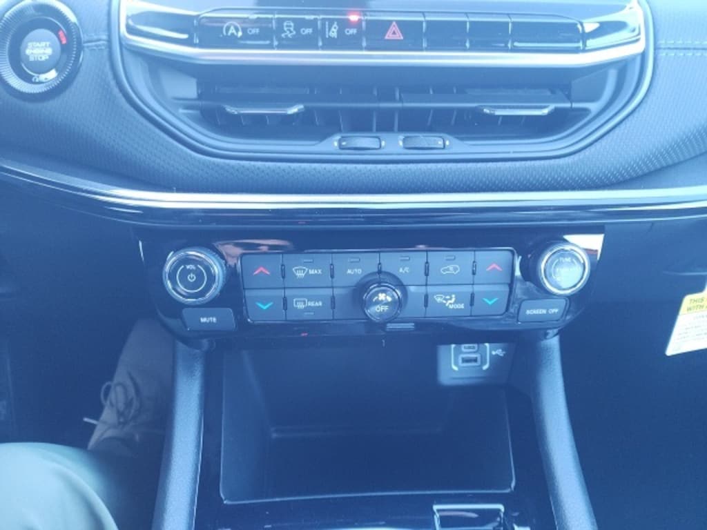 New 2026 Jeep Compass Latitude Sport Utility