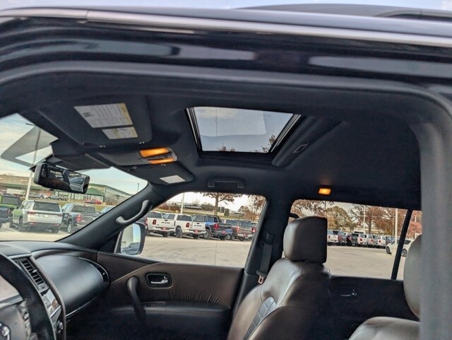 2018 Nissan Armada Platinum photo 2