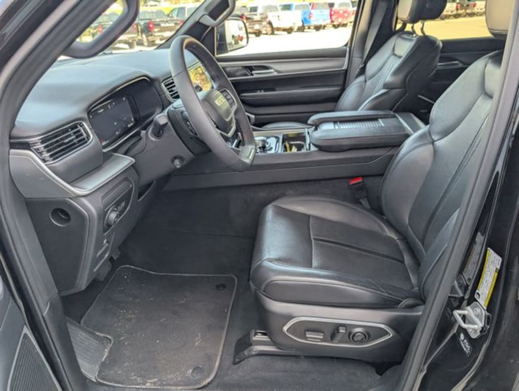 Used 2025 Jeep Wagoneer Base SUV