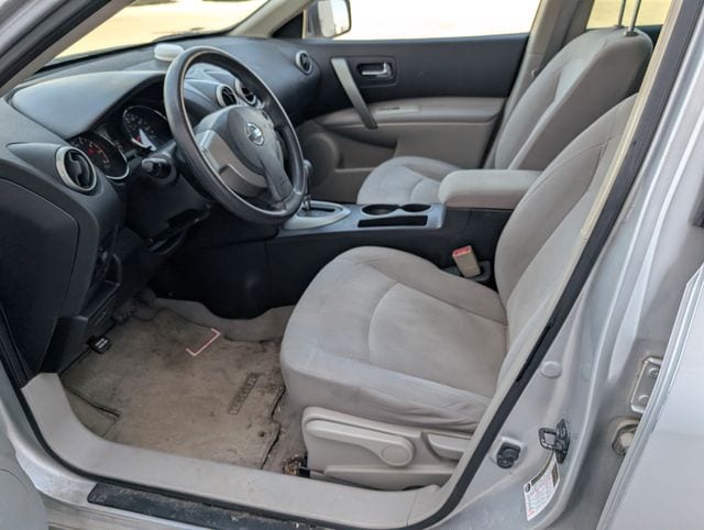 Used 2011 Nissan Rogue S with VIN JN8AS5MV5BW675669 for sale in Waterloo, IA