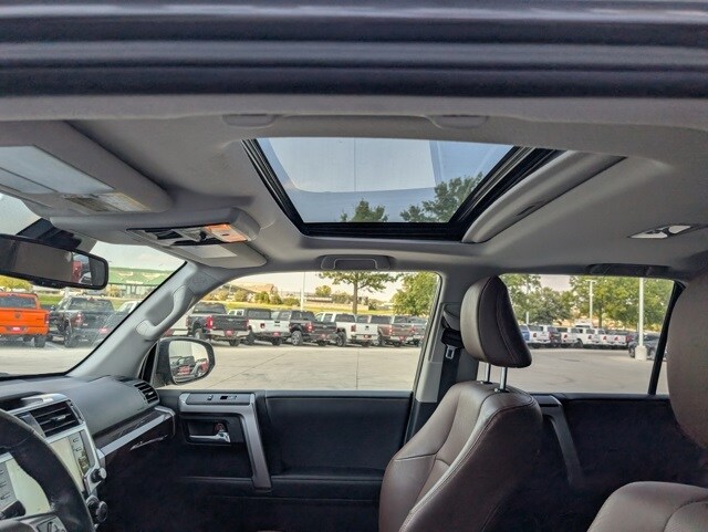 2021 Toyota 4Runner Limited photo 2