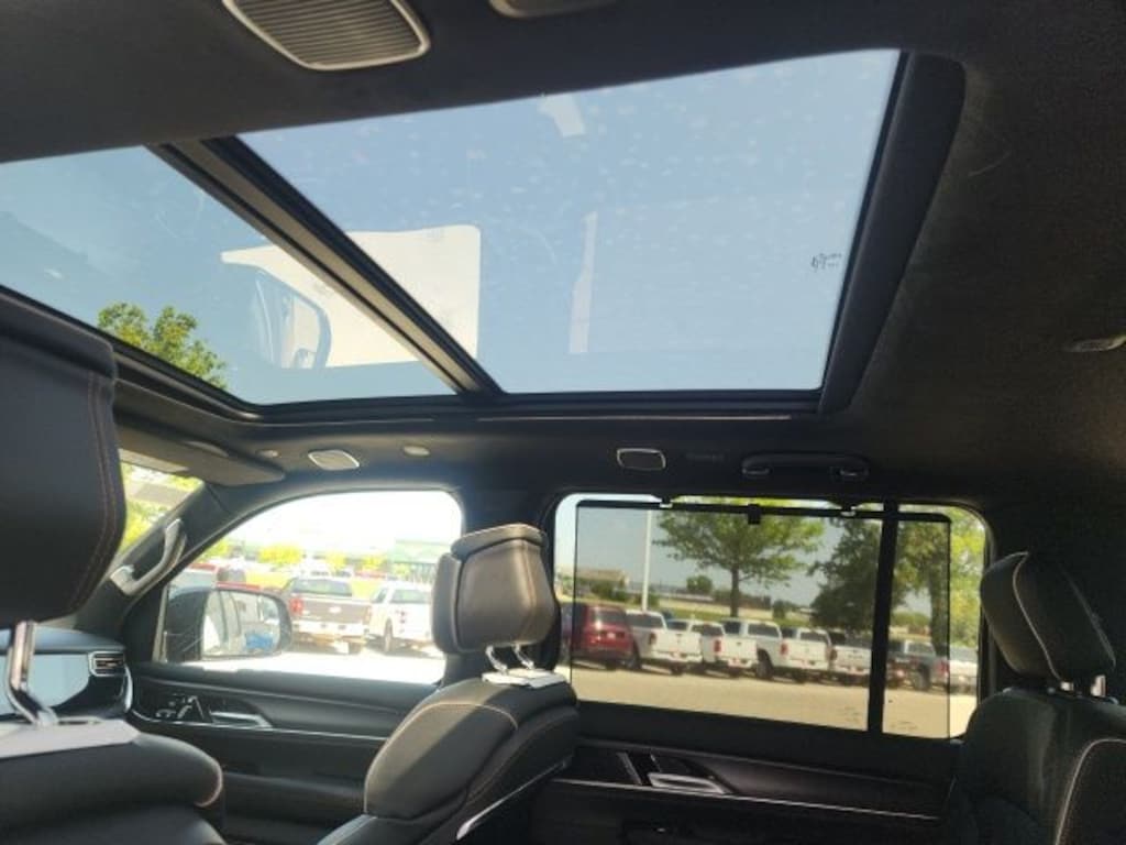New 2026 Jeep Grand Wagoneer Summit Sport Utility