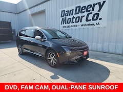 2027 Chrysler Pacifica Pinnacle Passenger Van
