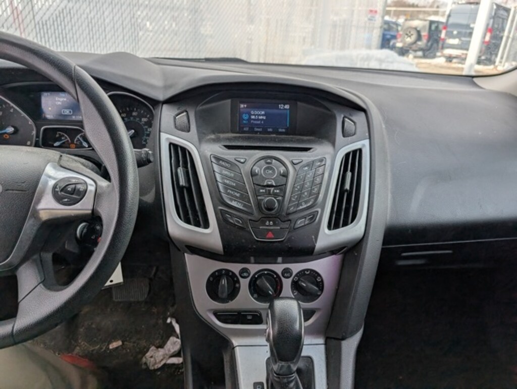 Used 2014 Ford Focus SE Hatchback