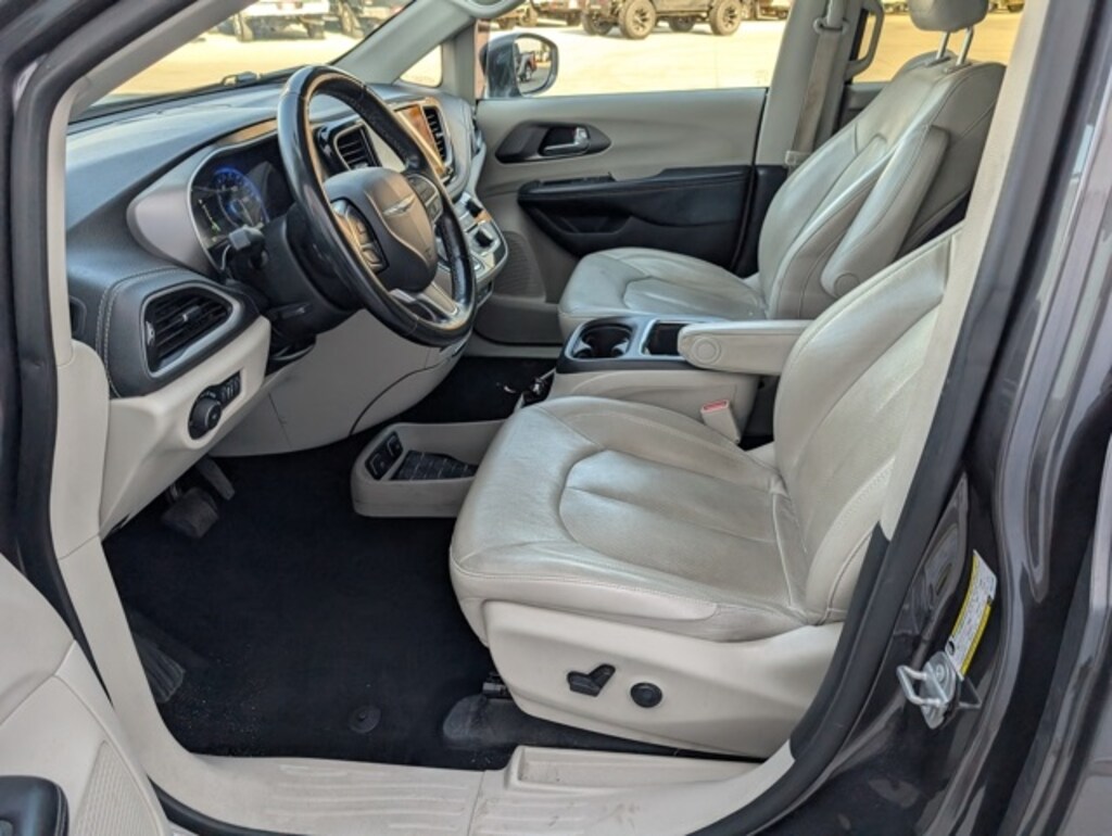 Used 2021 Chrysler Pacifica Touring L Minivan/Van