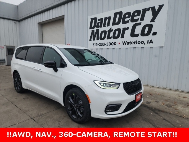 2026 Chrysler Pacifica Select's photo