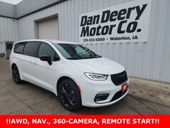 2026 Chrysler Pacifica Select Passenger Van