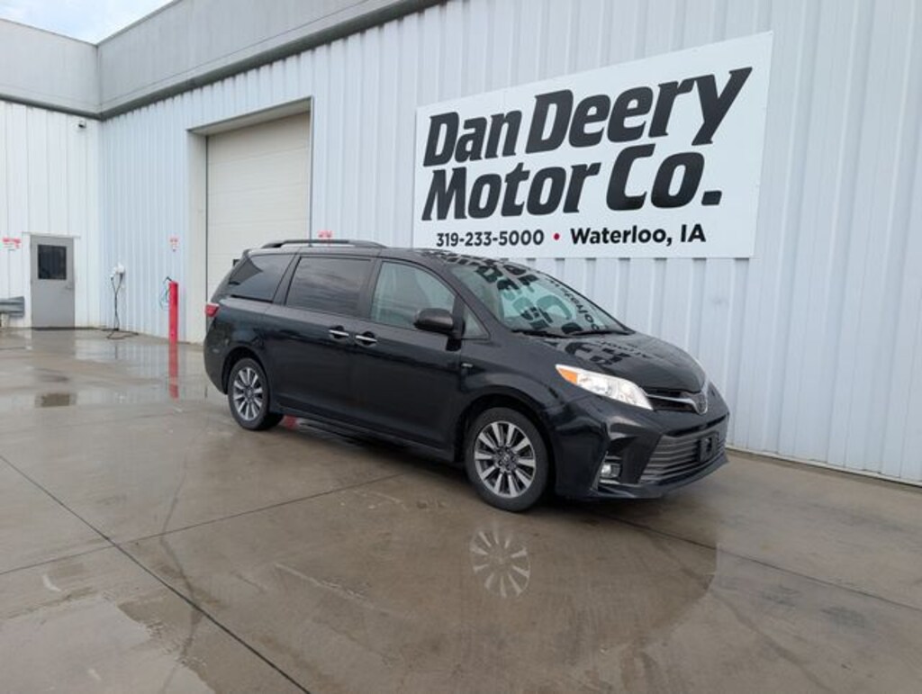 Used 2020 Toyota Sienna XLE Minivan/Van