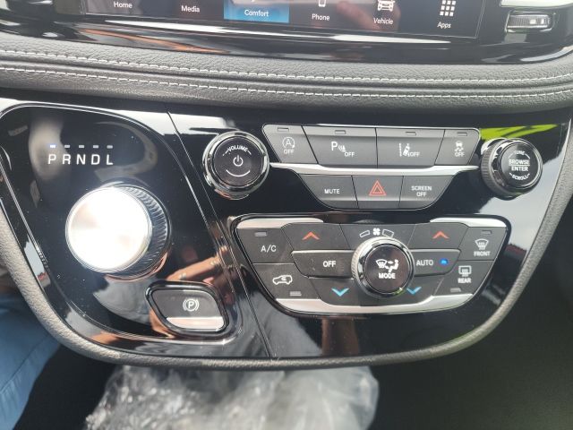 2026 Chrysler Pacifica Select - Photo 6
