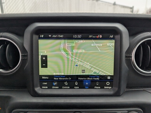 2020 Jeep Wrangler Unlimited Sahara photo 3