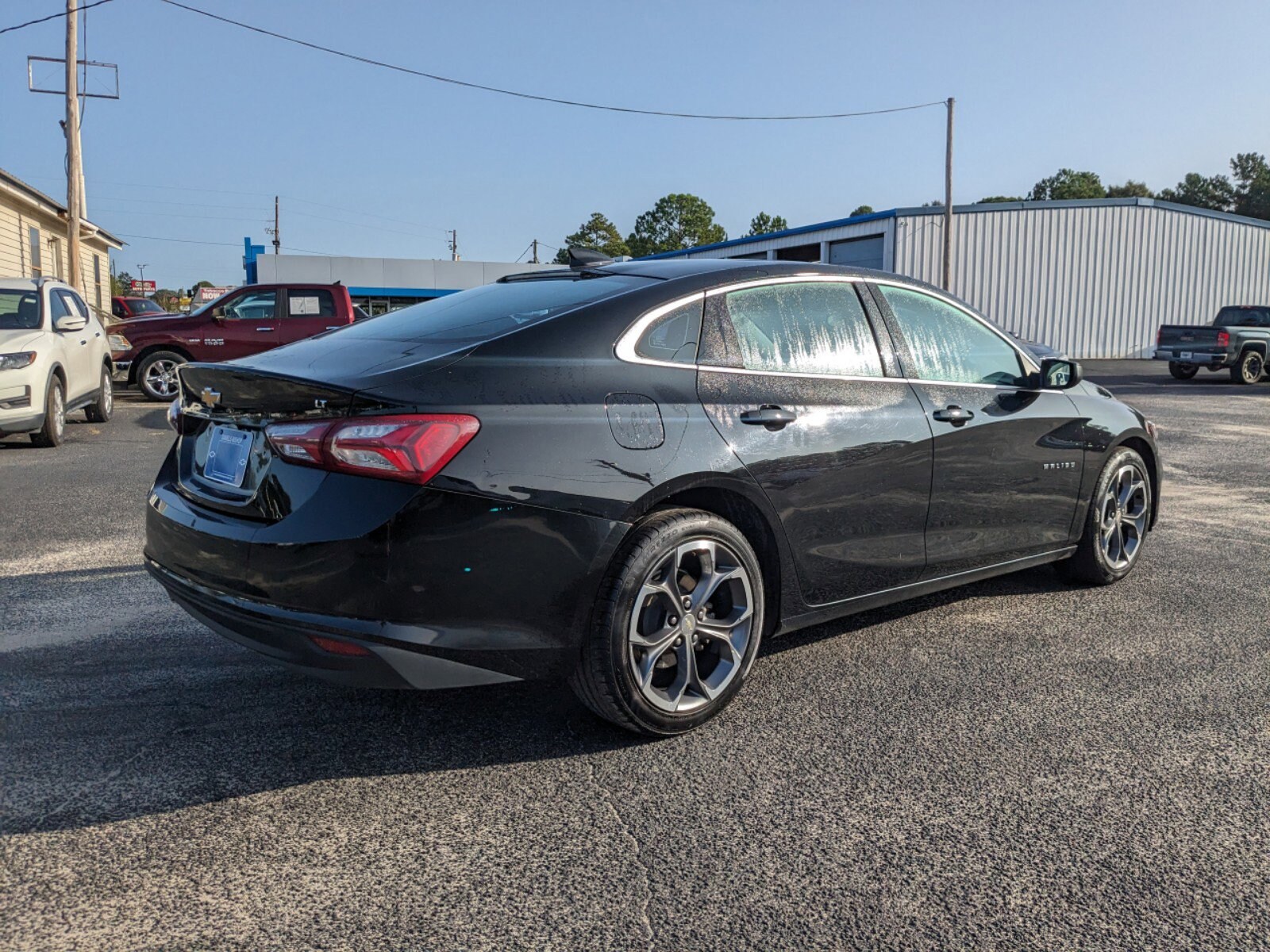 2021 Chevrolet Malibu photo 2