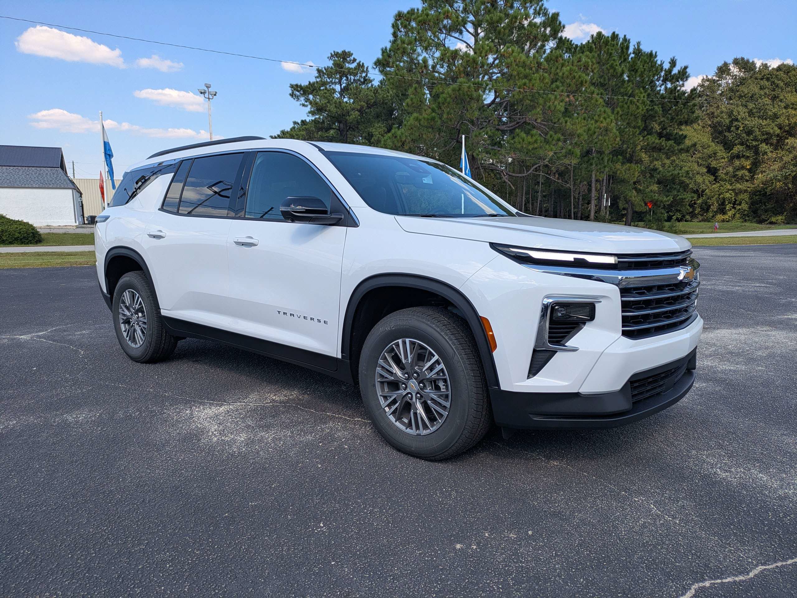 2027 Chevrolet Traverse LT SUV