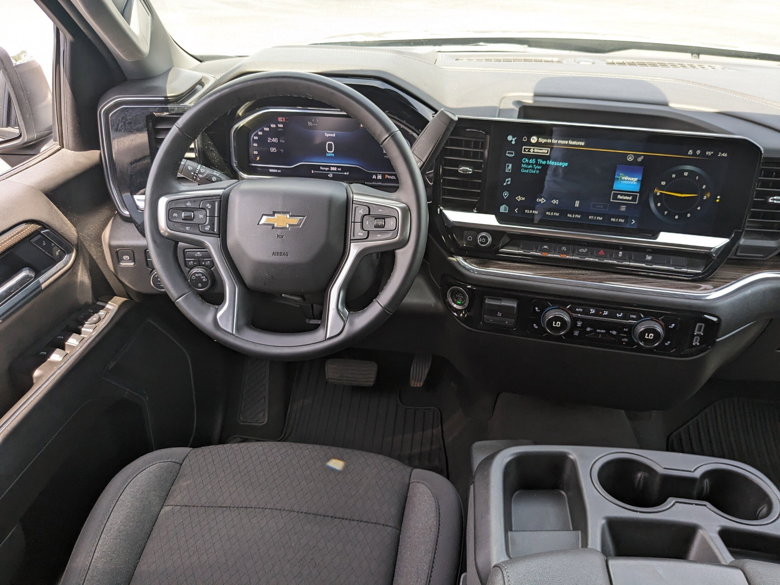 2025 Chevrolet Silverado 1500 LT - Photo 16