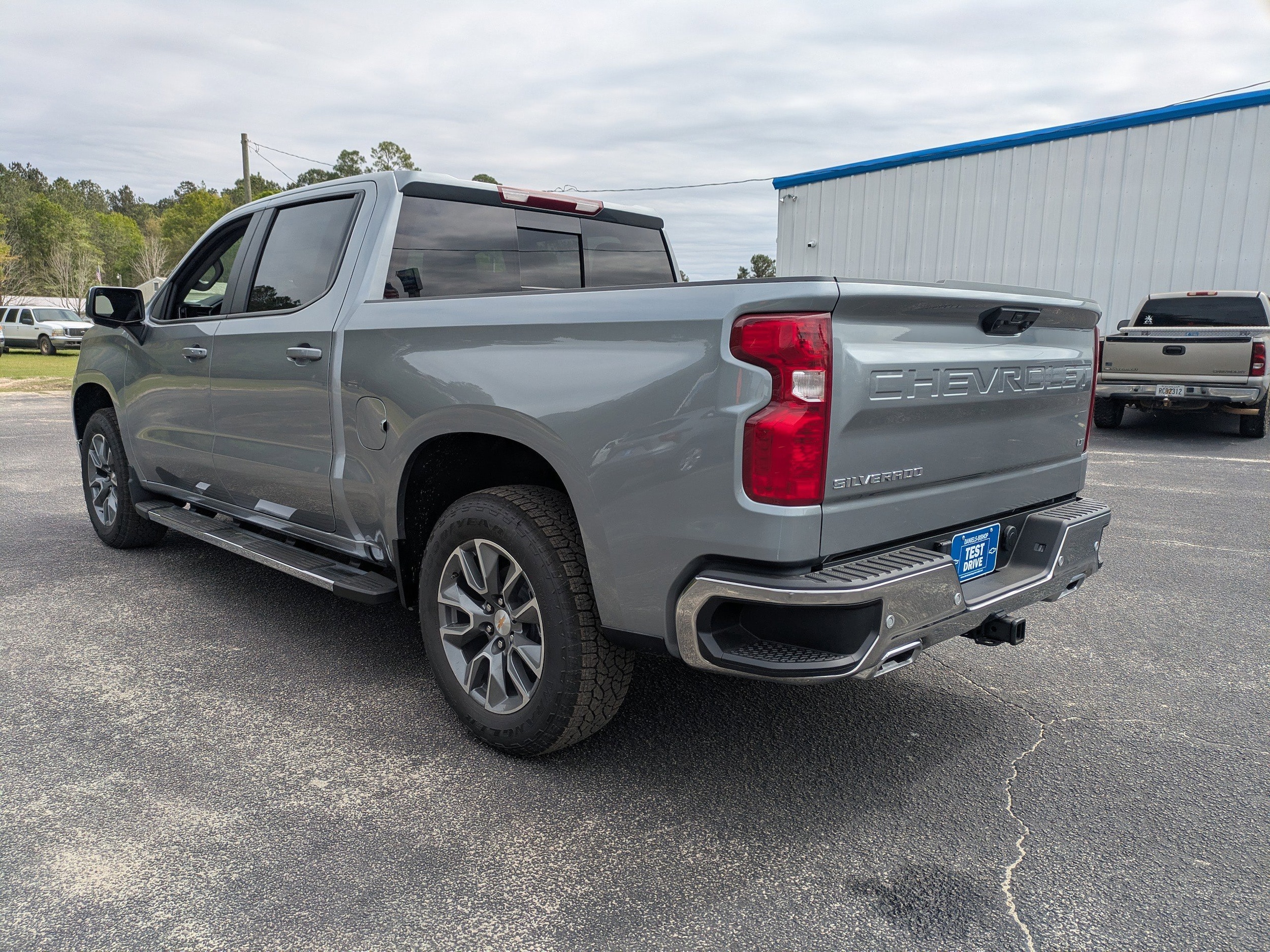 2026 Chevrolet Silverado 1500 LT - Photo 6
