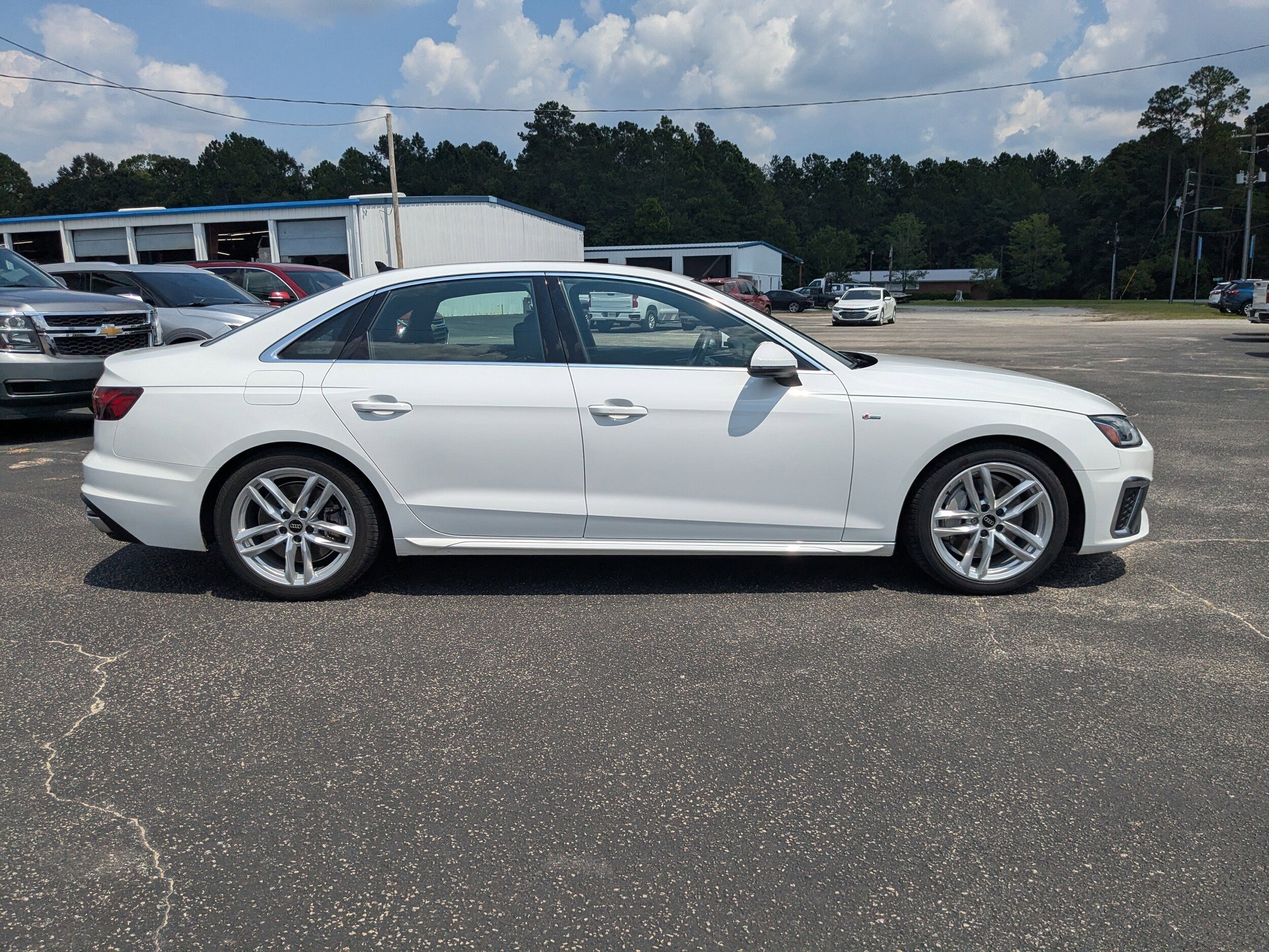 2023 Audi A4 S line Quattro Premium Plus photo 3