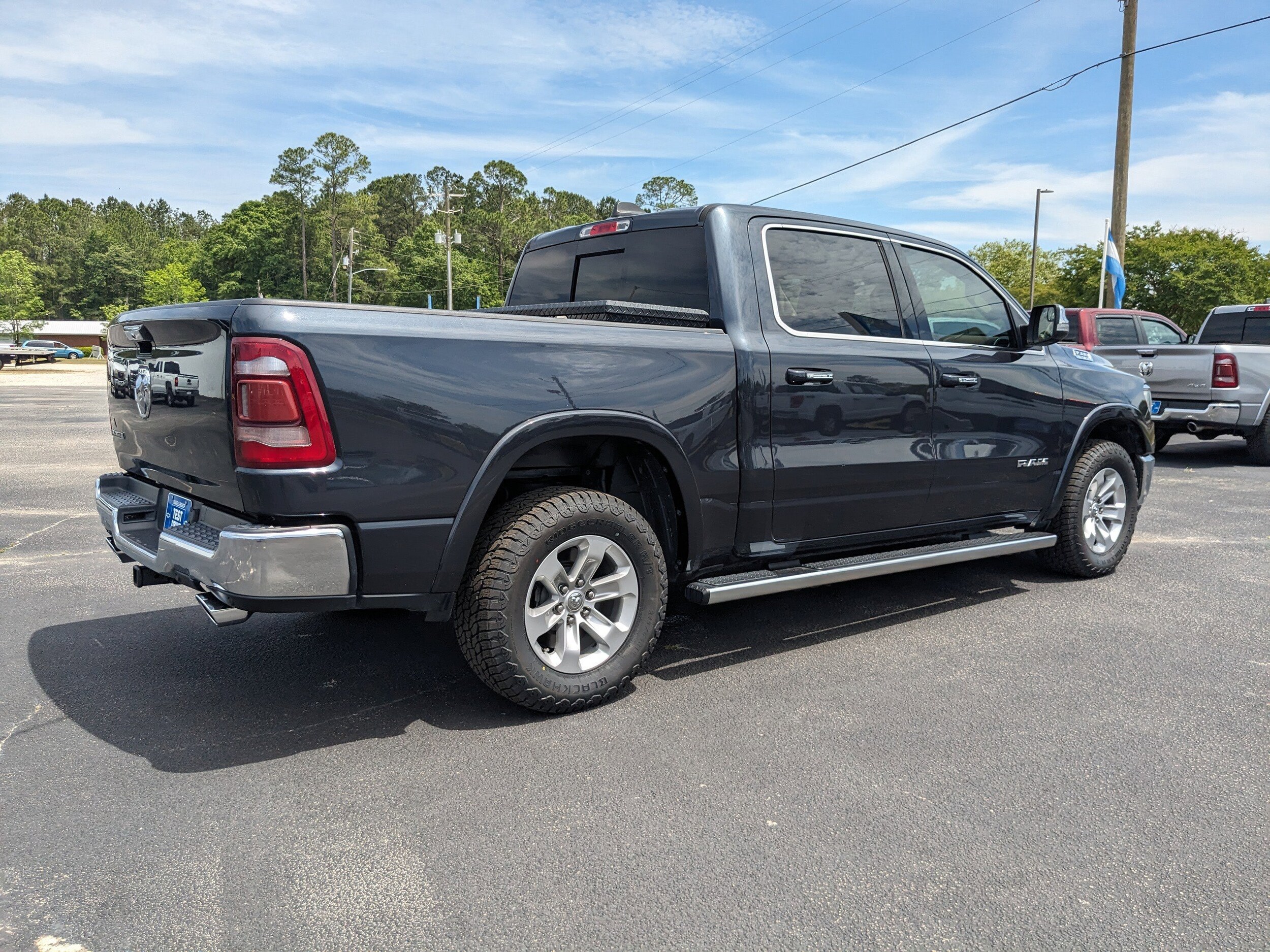 2021 Ram 1500 Laramie photo 3