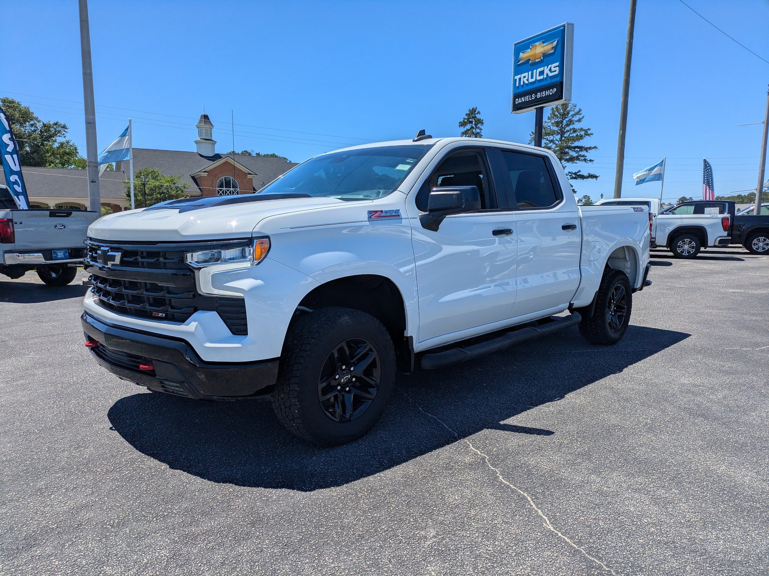 2024 Chevrolet Silverado 1500 LT Trail Boss - Photo 8