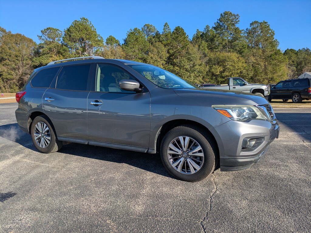 Used 2018 Nissan Pathfinder S