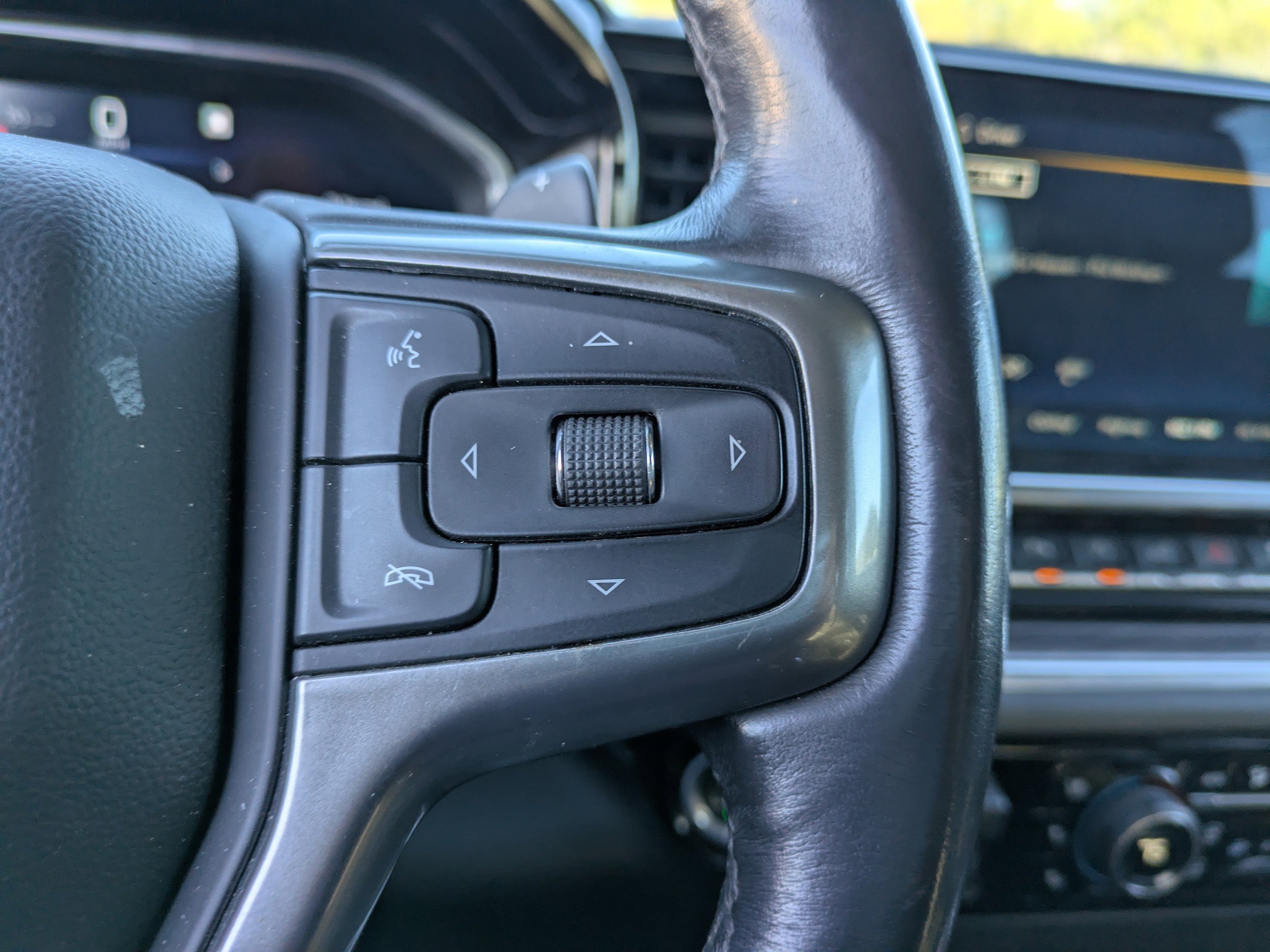 2023 Chevrolet Silverado 1500 LTZ - Photo 27
