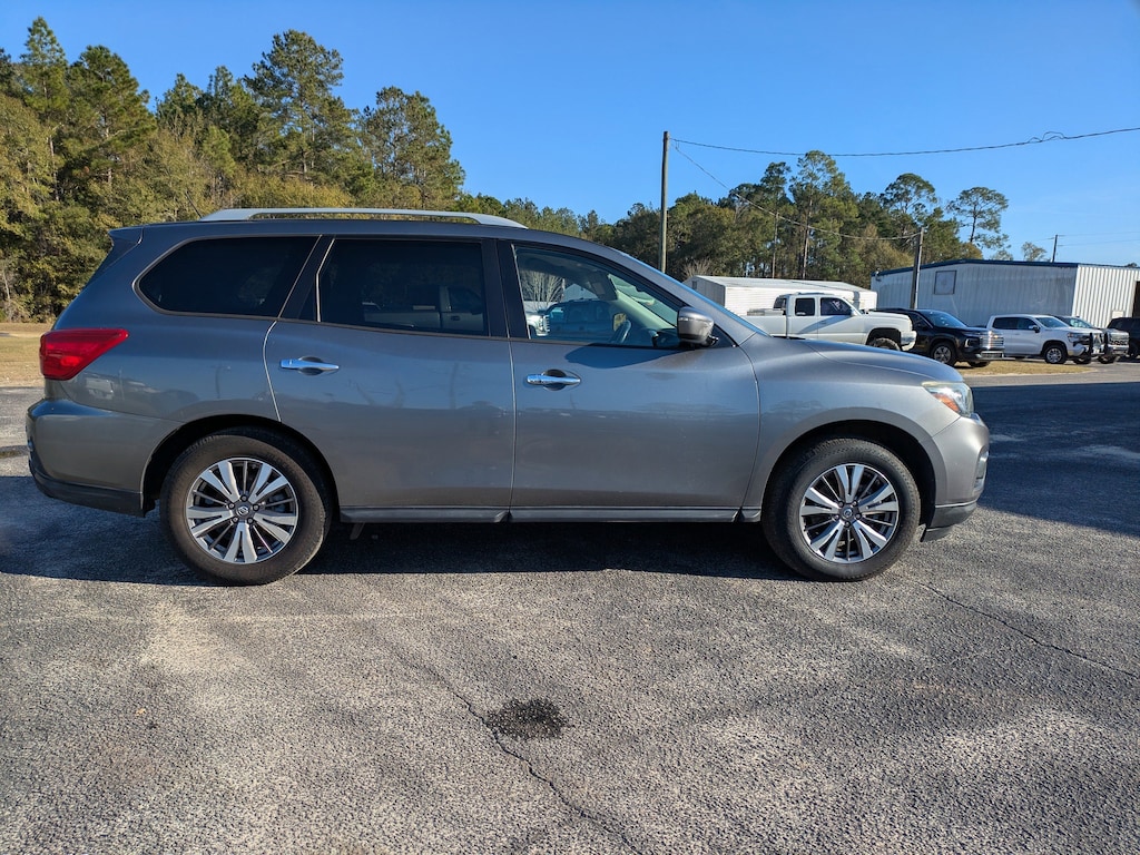 Used 2018 Nissan Pathfinder S