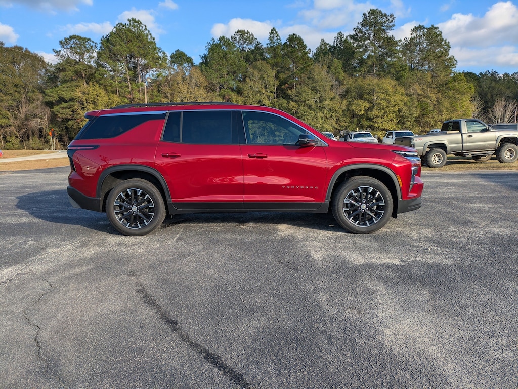 New 2026 Chevrolet Traverse LT SUV
