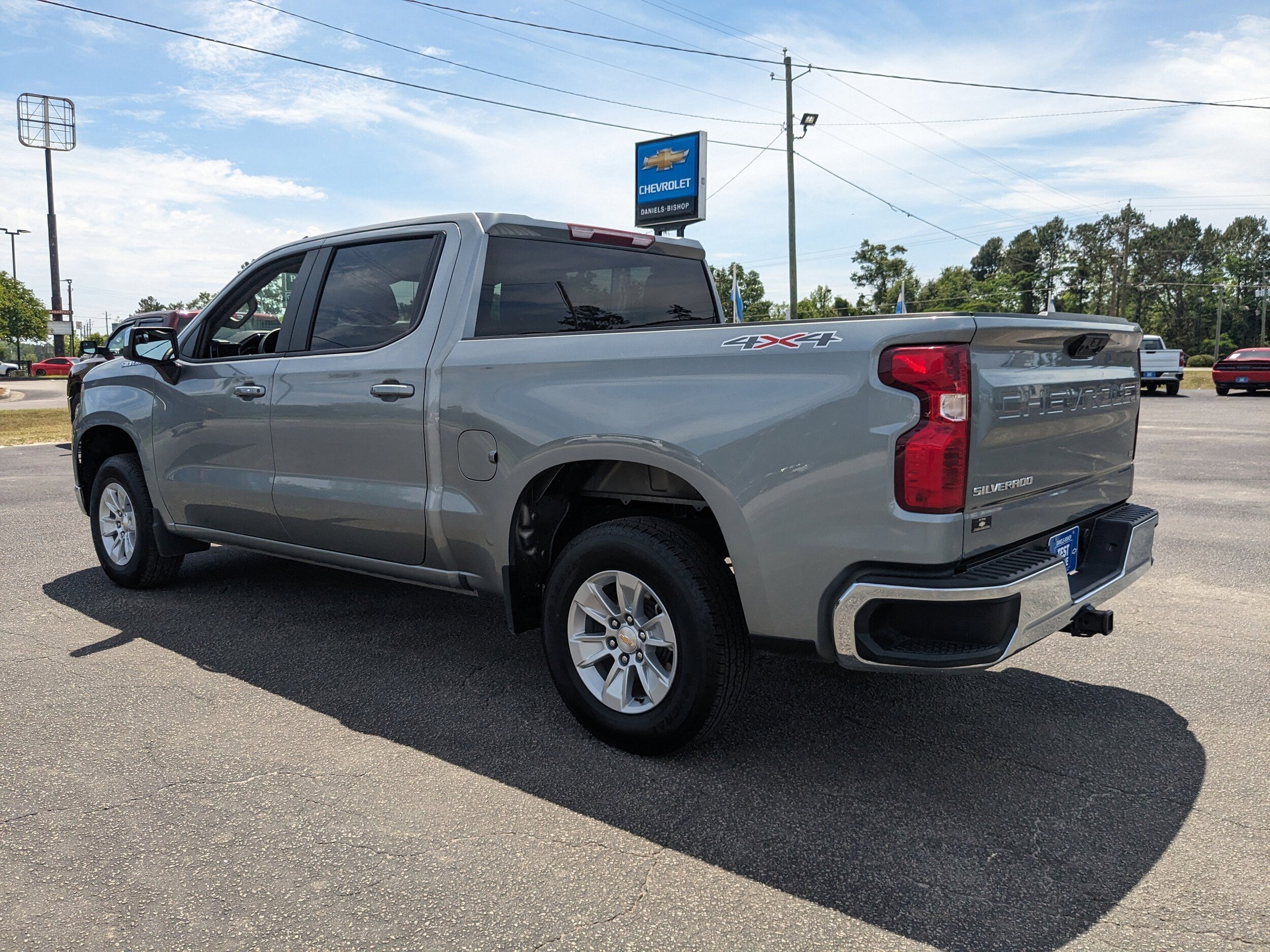 2025 Chevrolet Silverado 1500 LT - Photo 6