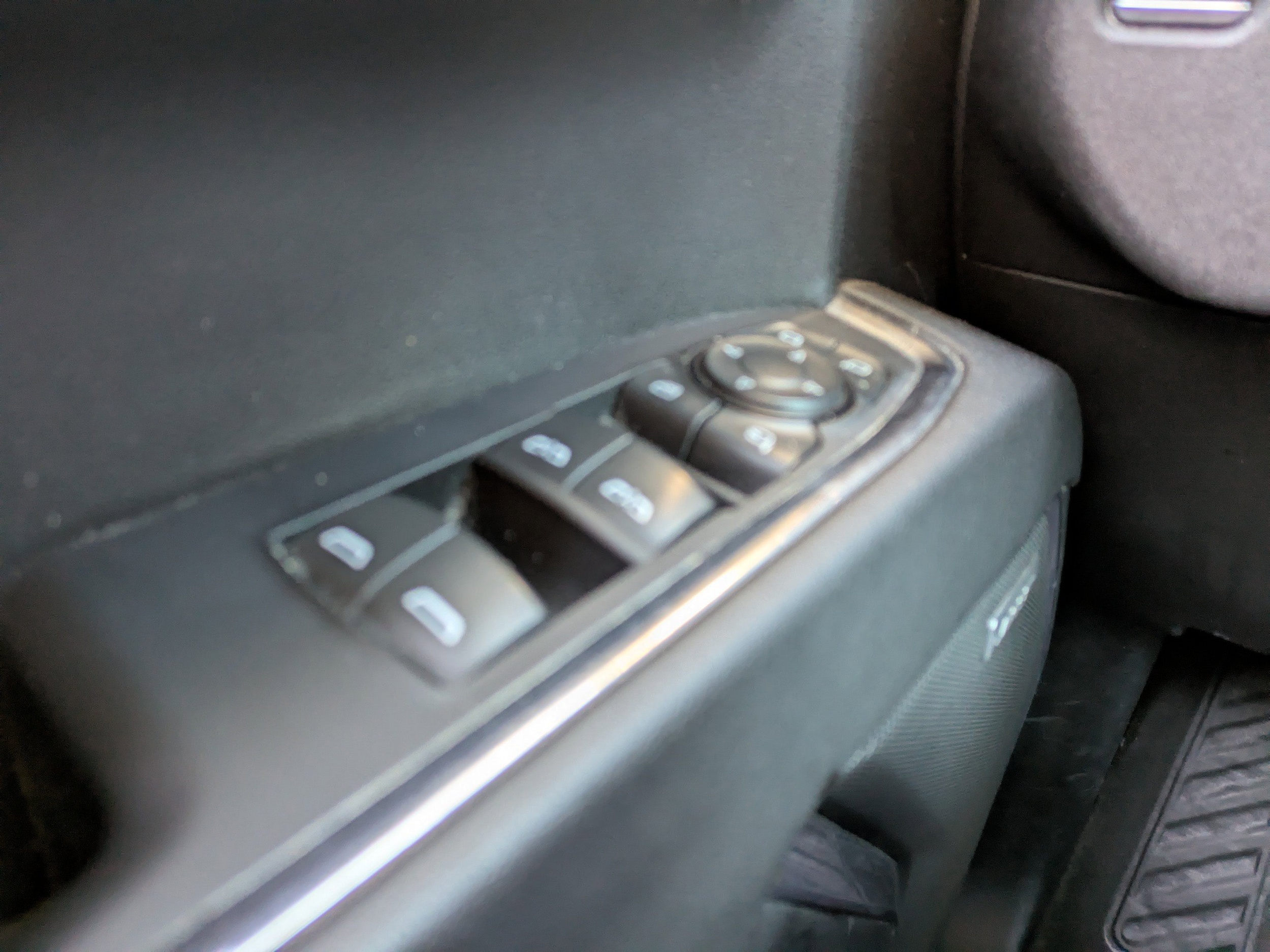 2023 Chevrolet Silverado 1500 LTZ - Photo 24