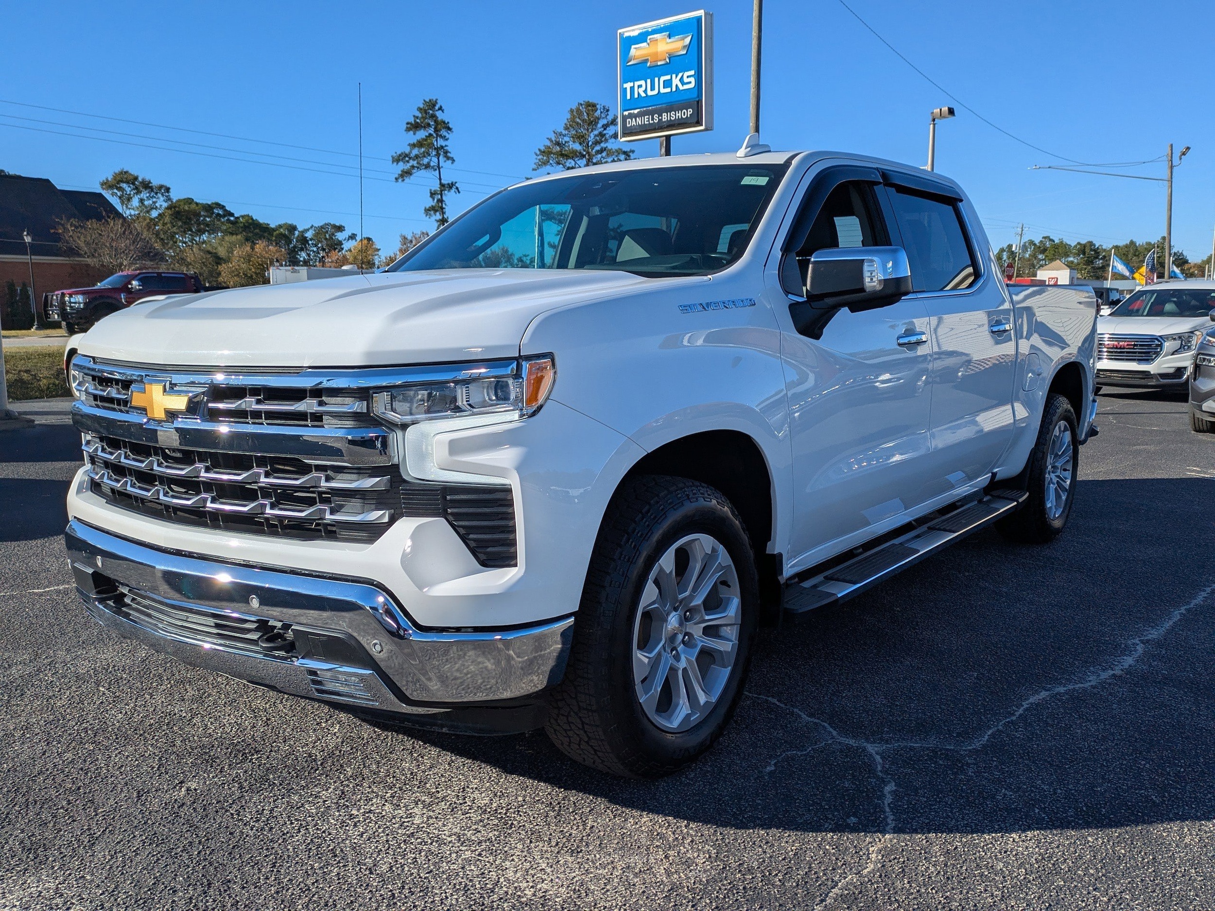 2023 Chevrolet Silverado 1500 LTZ - Photo 8